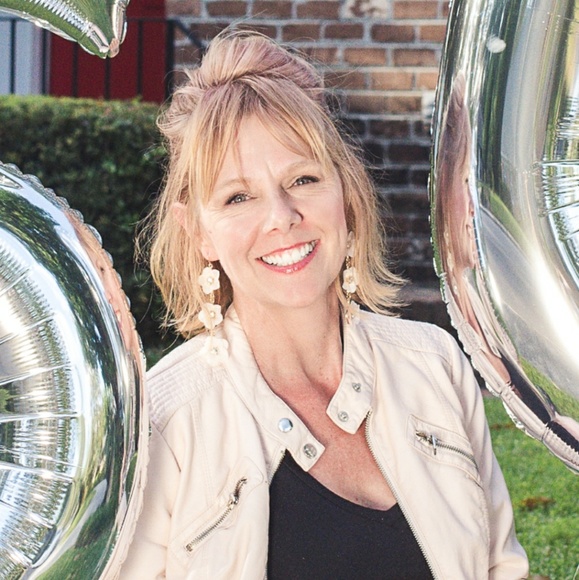 Meet your Posher, Nanci - Picture 3 of 12